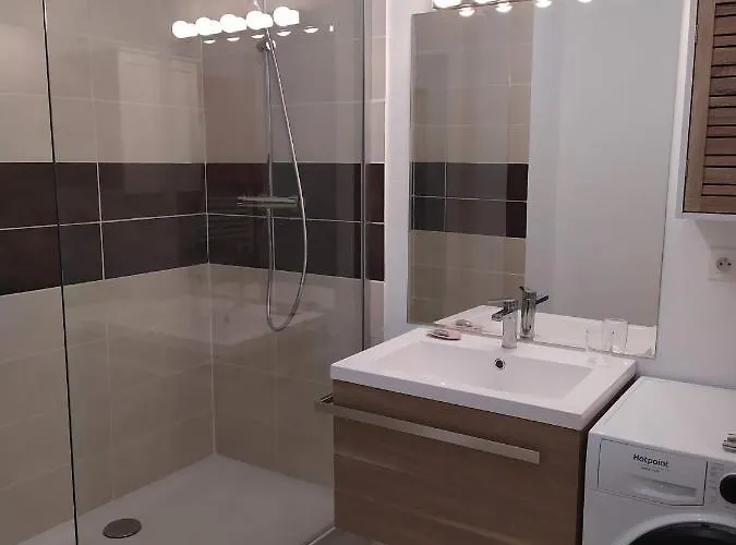 Au Levant De Marie 盖亚克